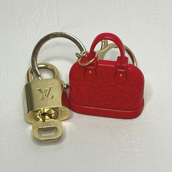 Louis Vuitton Lock and Key Set #300 with a Red Mini Fashion Handbag Keychain - Picture 2 of 5